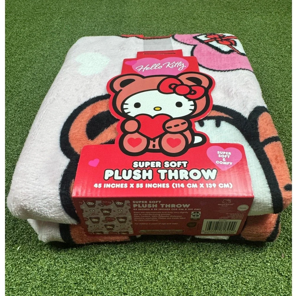 Hello Kitty Plush Throw Blanket 45x55 Bear Costume Pink Sanrio New‎